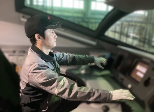 新幹線構内運転士